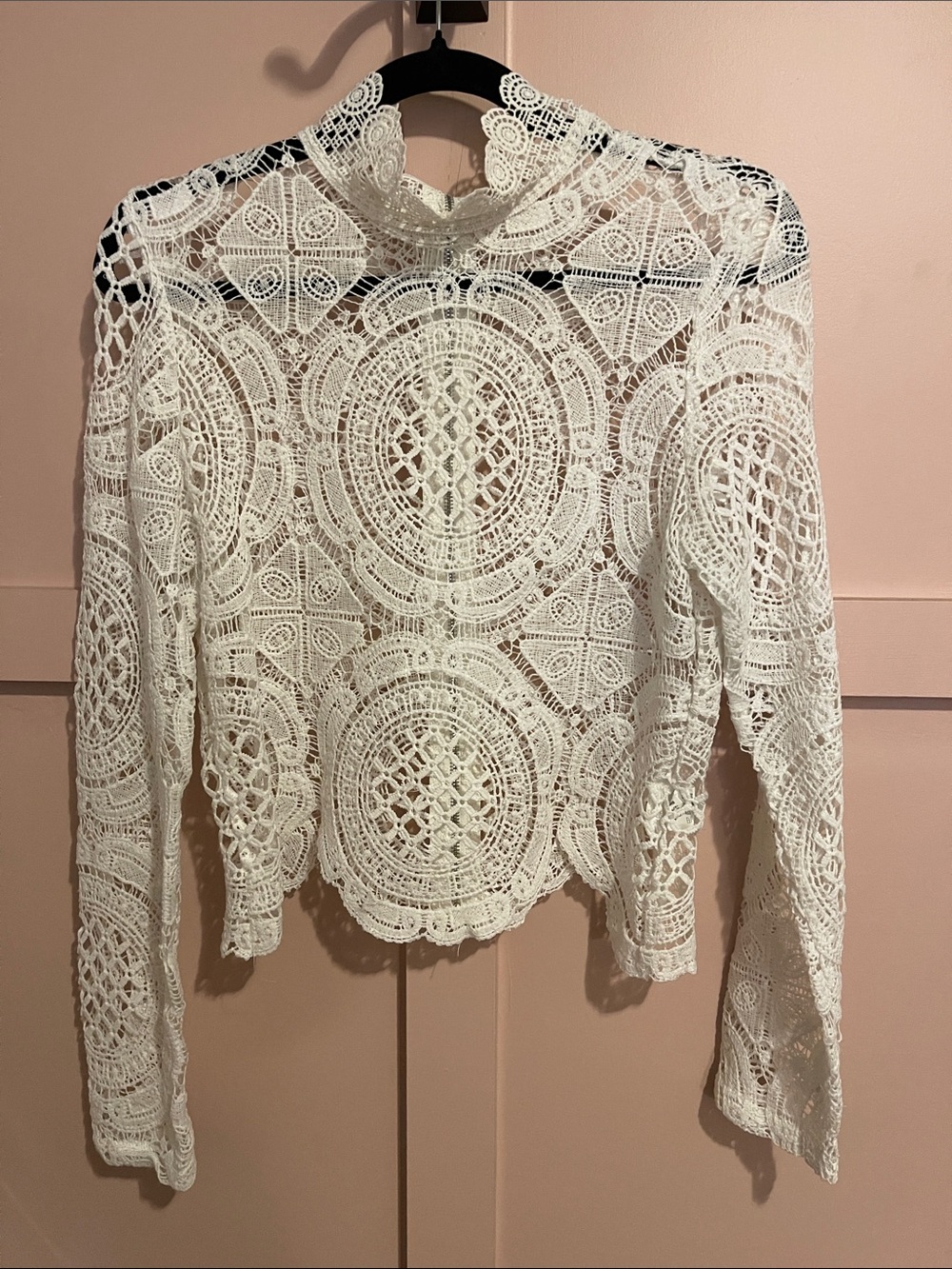 Women's Ivory Crochet Lace Long-Sleeve Top